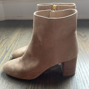 Women’s Tory Burch Sand Suede Ankle Boots Size 8M